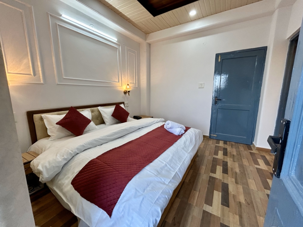 Deluxe Room, Hotel Sirhind Regency