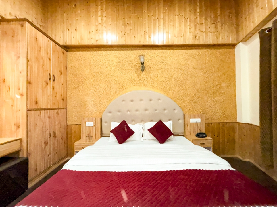 Hotel View Point, Manali