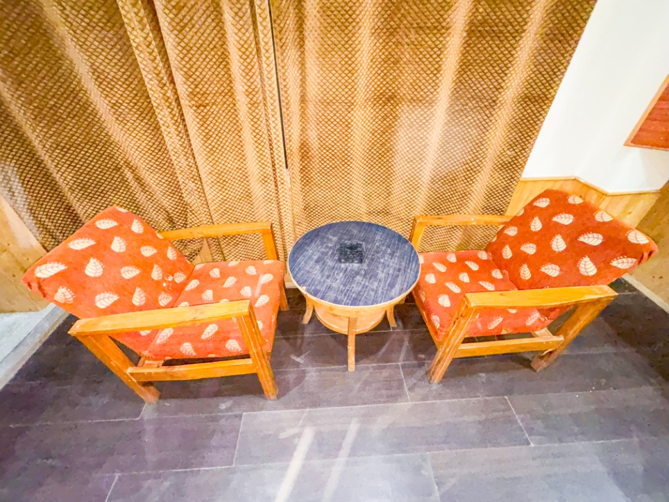 Hotel View Point, Manali